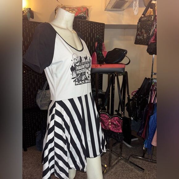 Sourpuss Haunted Raglan Skater Dress - Picture 4 of 6